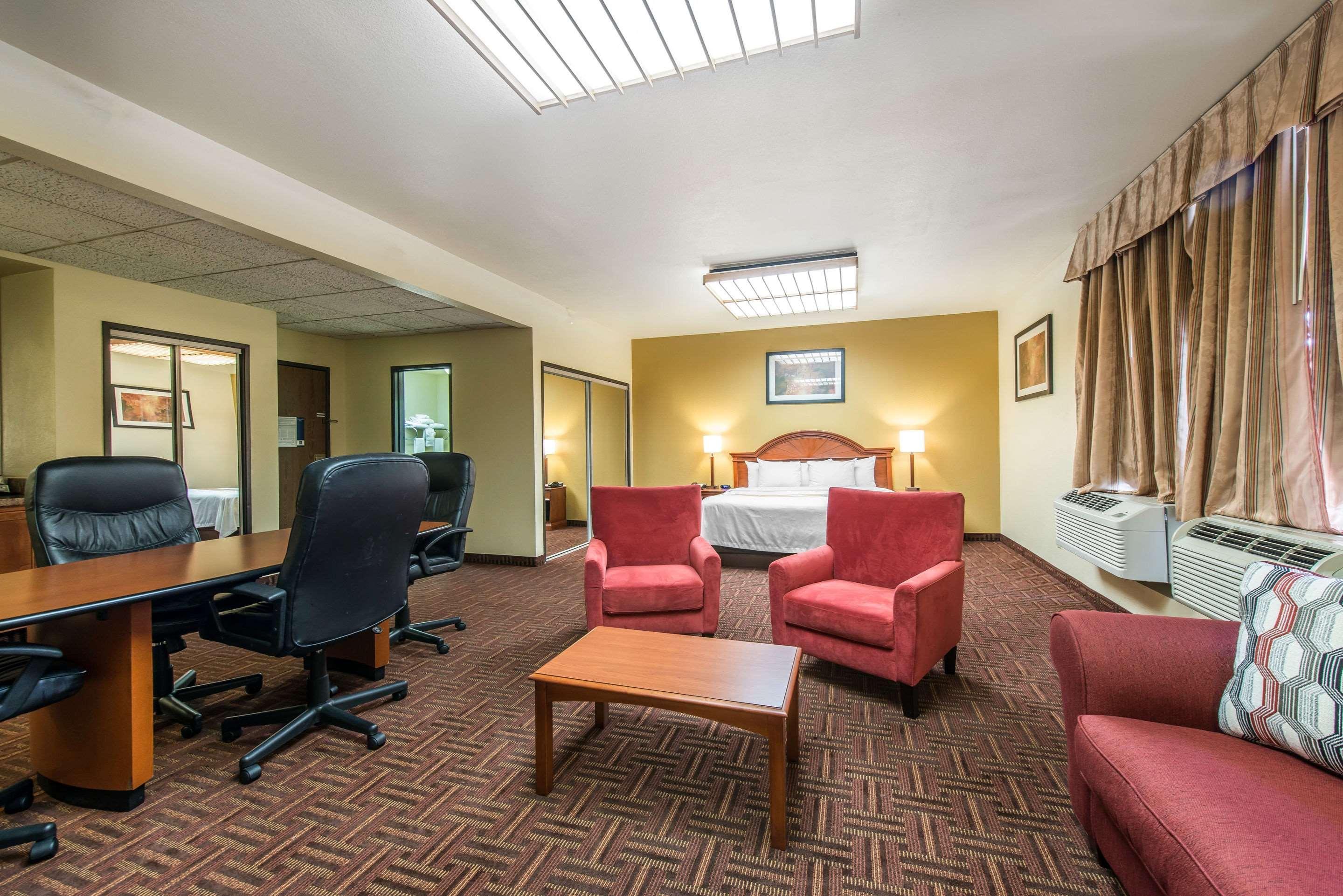 Quality Inn Colorado Springs South Zewnętrze zdjęcie